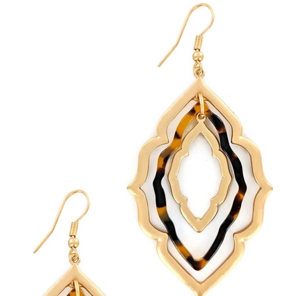 Jewelry - NWT Moroccan Style Tortoise Shell & Gold Earrings